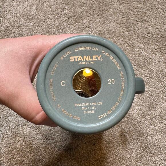 Stanley 40 Oz Tumbler - Picture 3 of 5